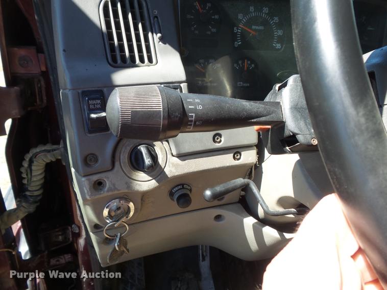 image for item DB1519 2001 Sterling L9500 dump truck