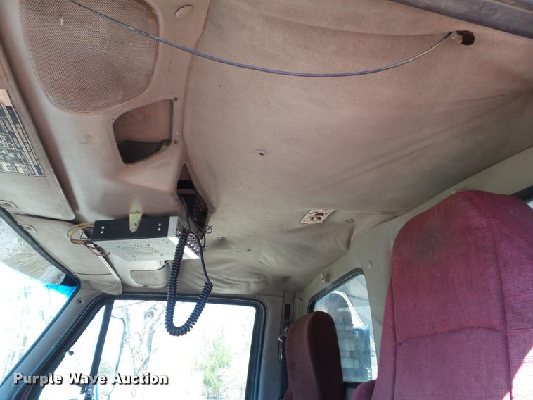 image for item DB1519 2001 Sterling L9500 dump truck