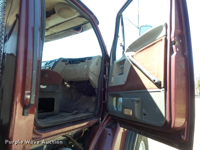 image for item DB1519 2001 Sterling L9500 dump truck