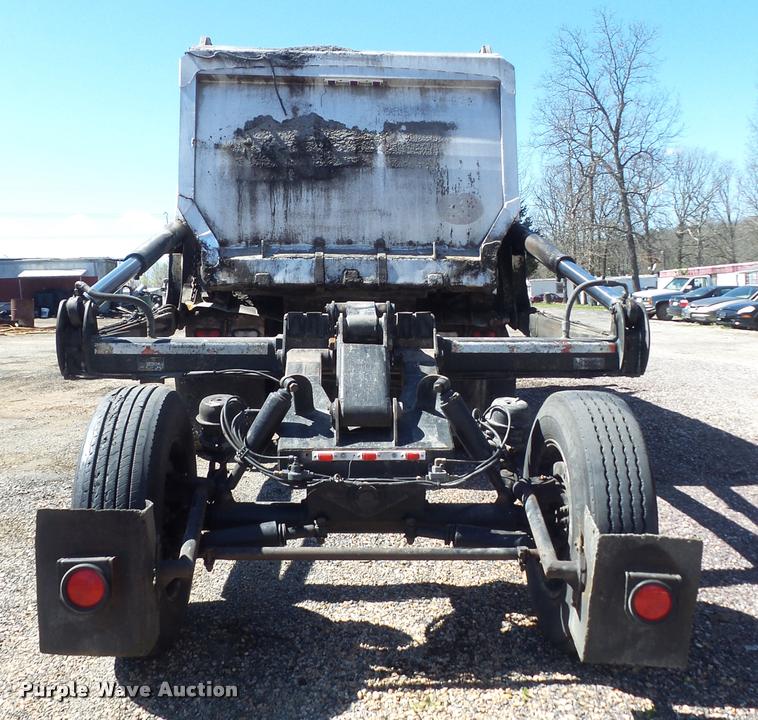 image for item DB1520 2004 Kenworth T800B dump truck