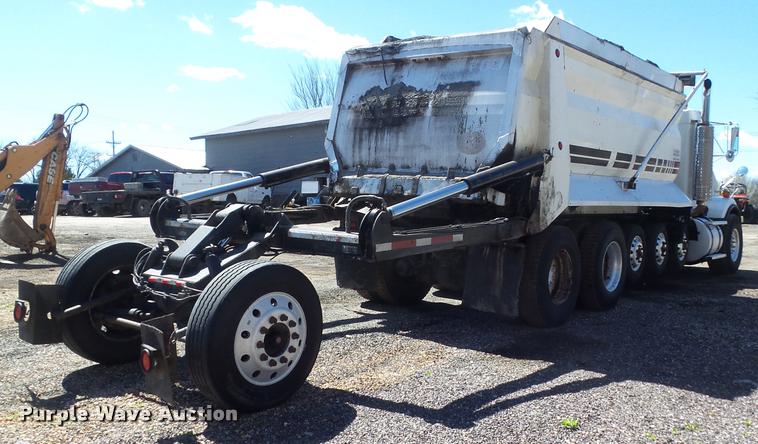 image for item DB1520 2004 Kenworth T800B dump truck