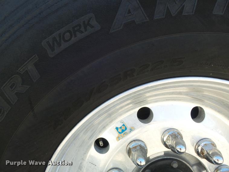 image for item DB1520 2004 Kenworth T800B dump truck