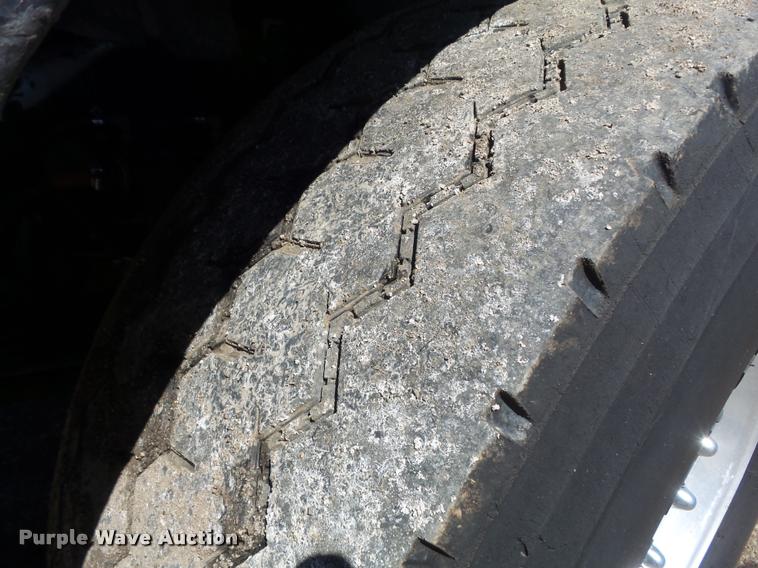 image for item DB1520 2004 Kenworth T800B dump truck