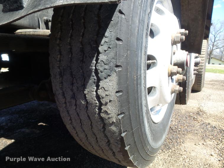 image for item DB1520 2004 Kenworth T800B dump truck