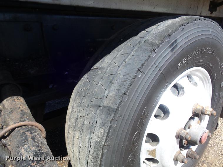 image for item DB1520 2004 Kenworth T800B dump truck