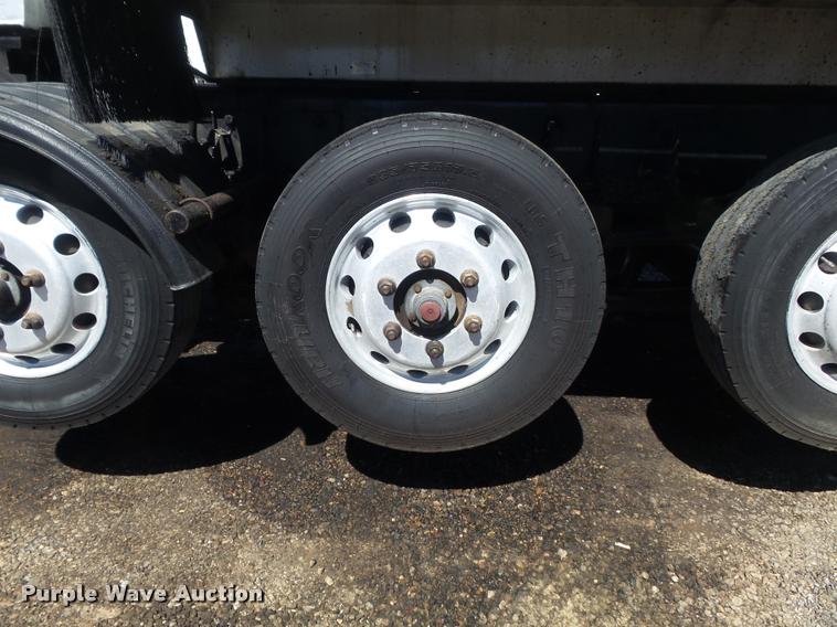 image for item DB1520 2004 Kenworth T800B dump truck