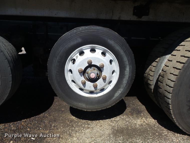 image for item DB1520 2004 Kenworth T800B dump truck