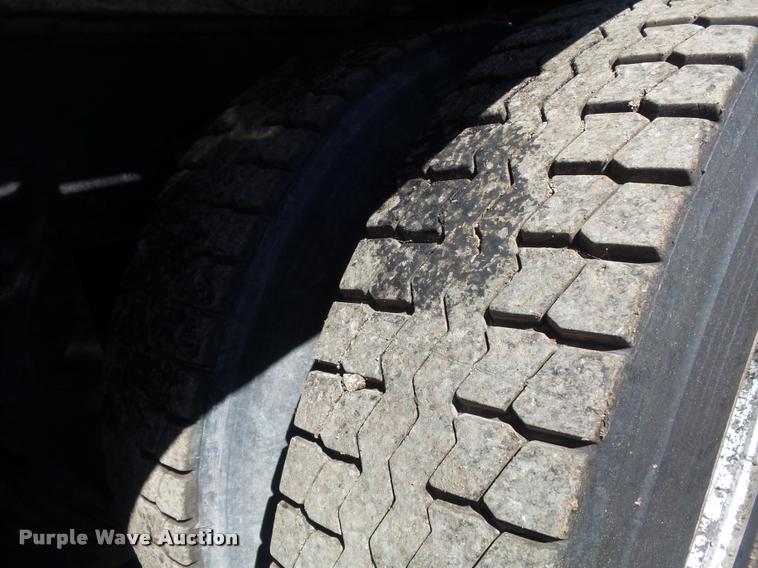 image for item DB1520 2004 Kenworth T800B dump truck