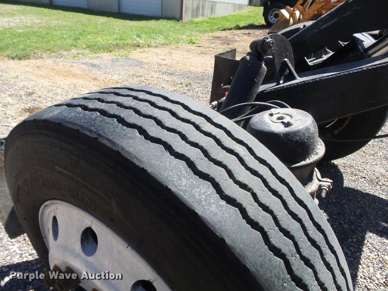 image for item DB1520 2004 Kenworth T800B dump truck