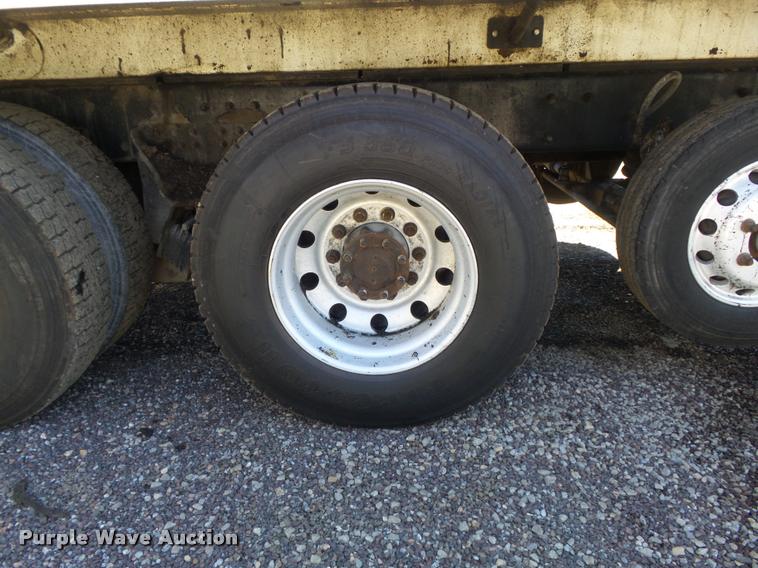 image for item DB1520 2004 Kenworth T800B dump truck