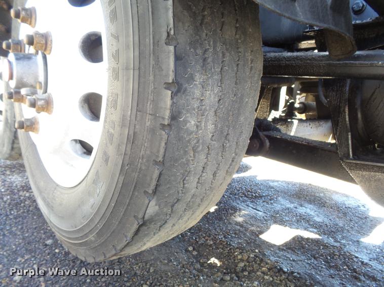 image for item DB1520 2004 Kenworth T800B dump truck