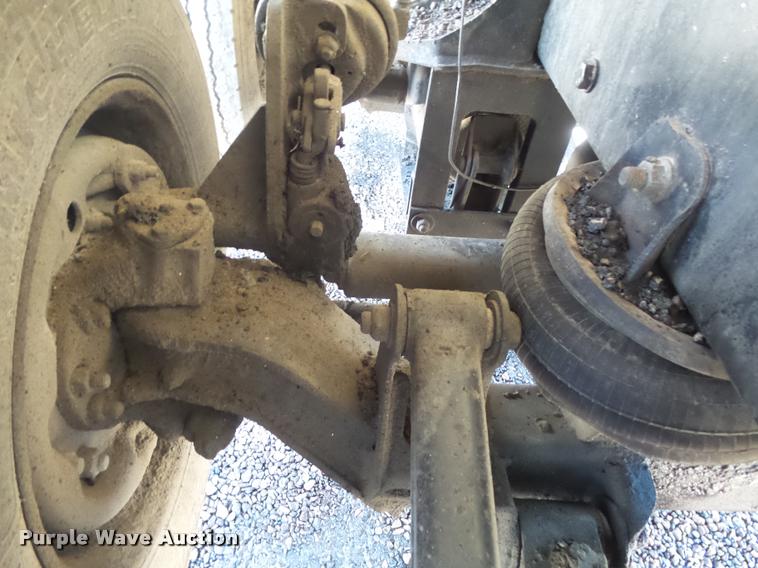 image for item DB1520 2004 Kenworth T800B dump truck