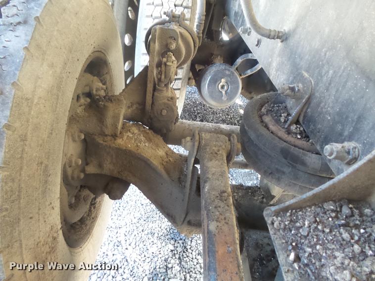 image for item DB1520 2004 Kenworth T800B dump truck