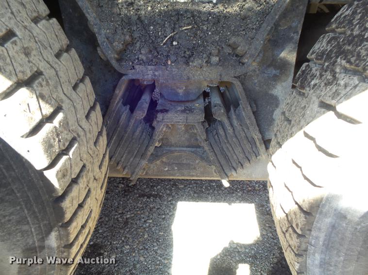 image for item DB1520 2004 Kenworth T800B dump truck