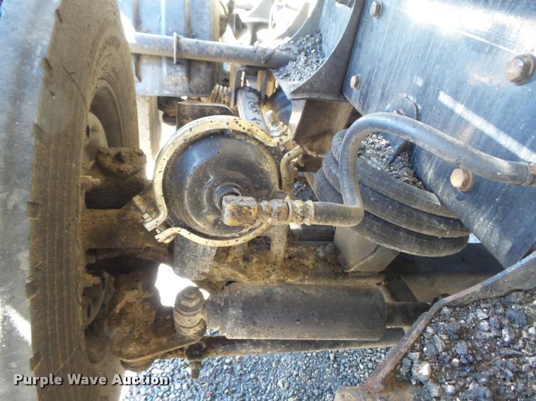 image for item DB1520 2004 Kenworth T800B dump truck