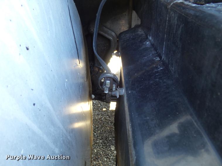 image for item DB1520 2004 Kenworth T800B dump truck