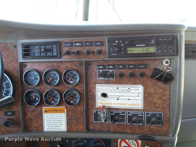 image for item DB1520 2004 Kenworth T800B dump truck