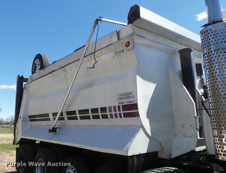 image for item DB1520 2004 Kenworth T800B dump truck