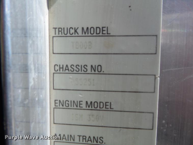 image for item DB1520 2004 Kenworth T800B dump truck