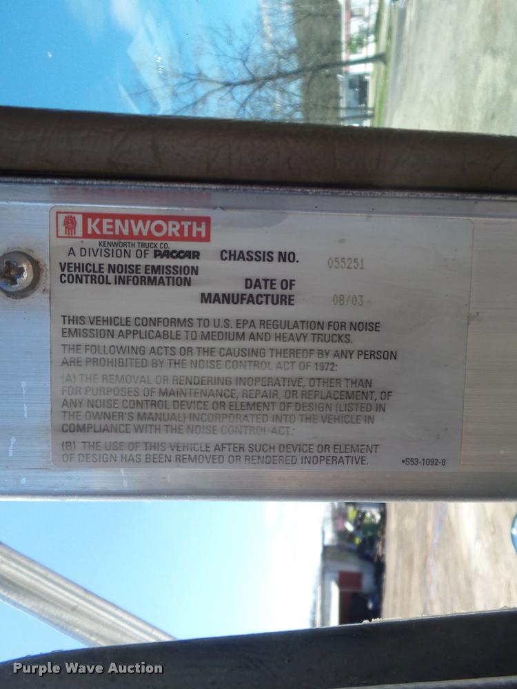 image for item DB1520 2004 Kenworth T800B dump truck