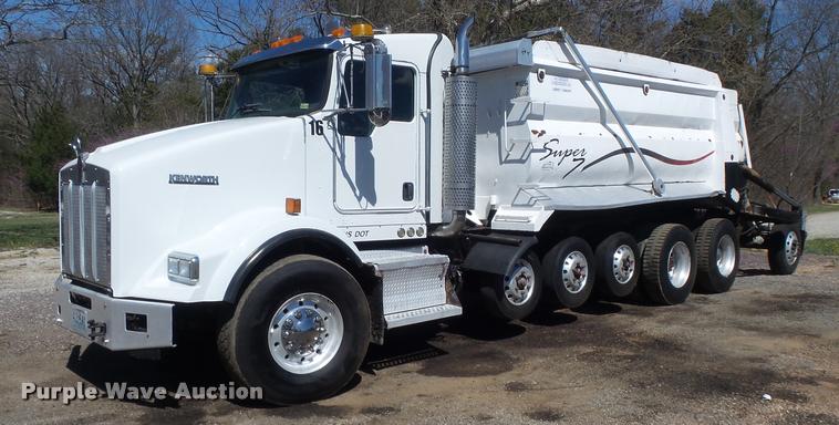 image for item DB1521 2007 Kenworth T800B dump truck
