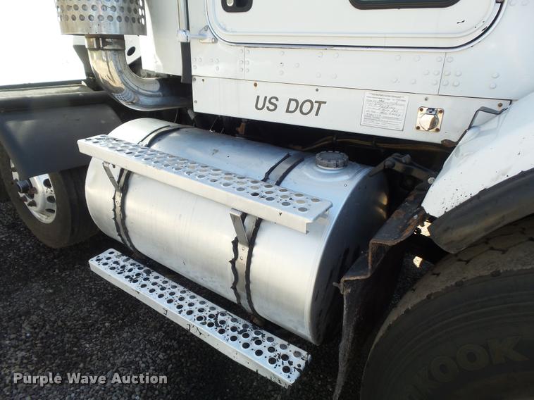 image for item DB1521 2007 Kenworth T800B dump truck