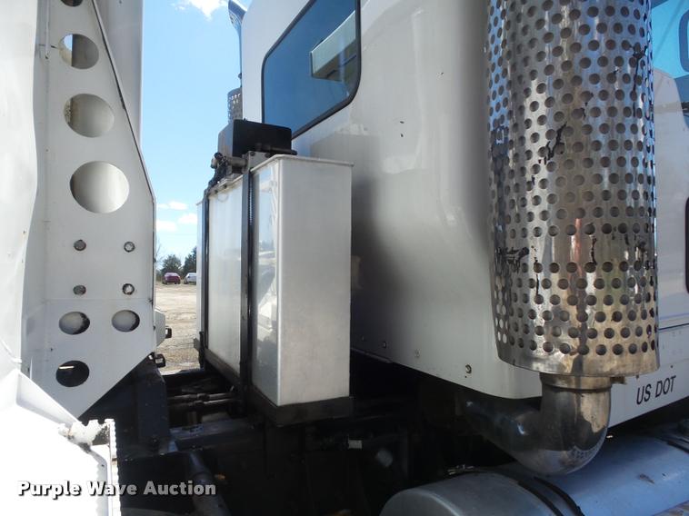 image for item DB1521 2007 Kenworth T800B dump truck
