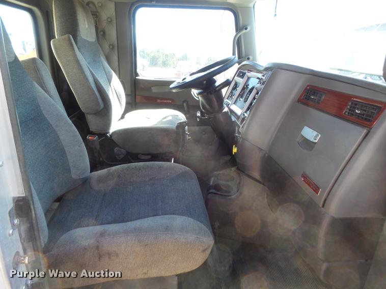 image for item DB1521 2007 Kenworth T800B dump truck