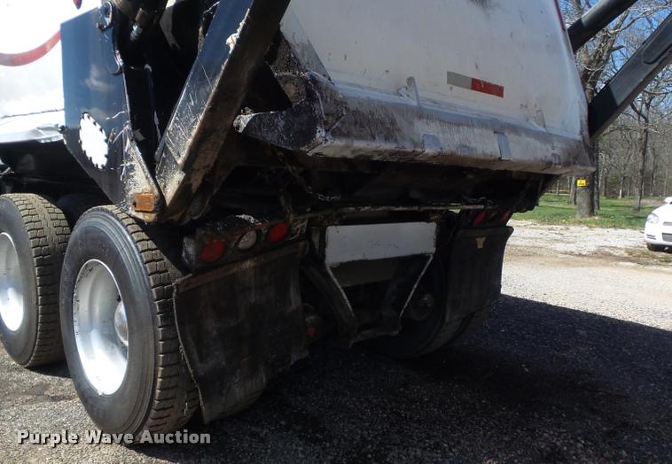 image for item DB1521 2007 Kenworth T800B dump truck