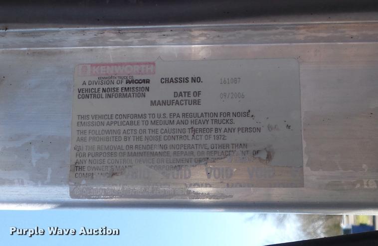 image for item DB1521 2007 Kenworth T800B dump truck