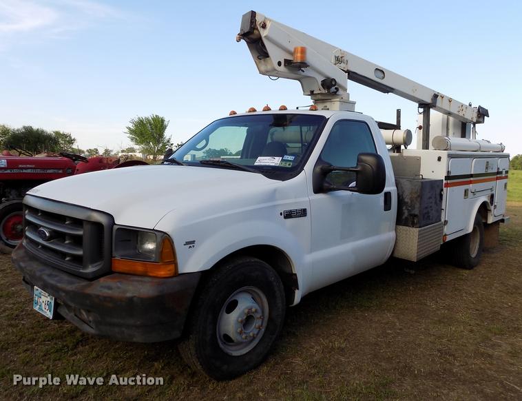 image for item DC7237 1999 Ford F350 bucket truck
