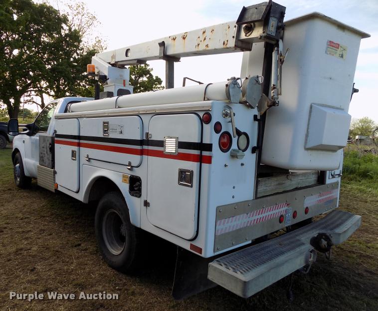 image for item DC7237 1999 Ford F350 bucket truck