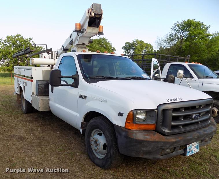 image for item DC7237 1999 Ford F350 bucket truck