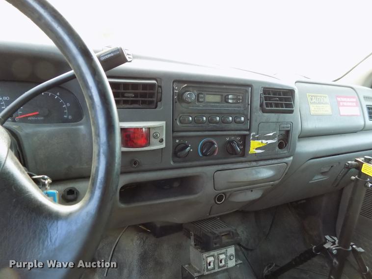 image for item DC7237 1999 Ford F350 bucket truck