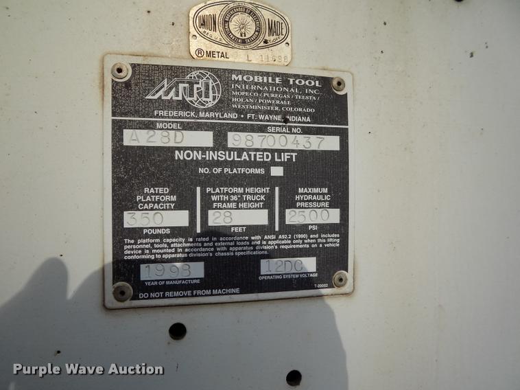 image for item DC7237 1999 Ford F350 bucket truck