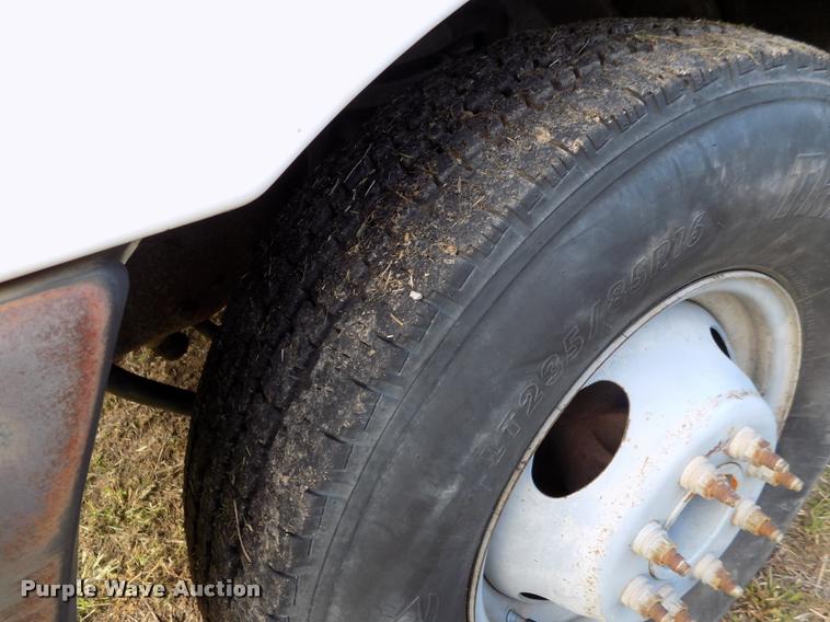 image for item DC7237 1999 Ford F350 bucket truck