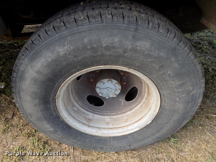 image for item DC7237 1999 Ford F350 bucket truck