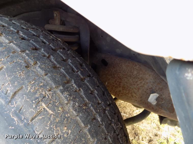 image for item DC7237 1999 Ford F350 bucket truck