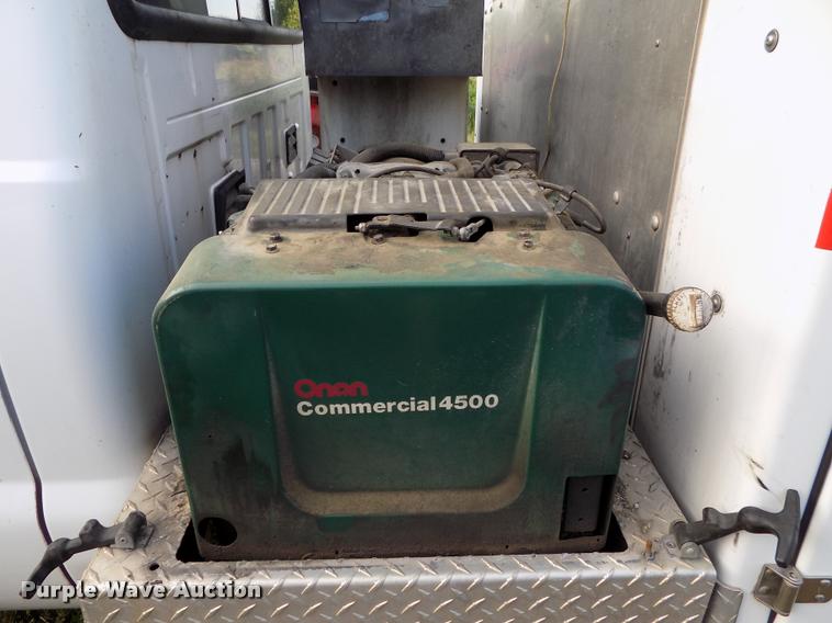 image for item DC7237 1999 Ford F350 bucket truck