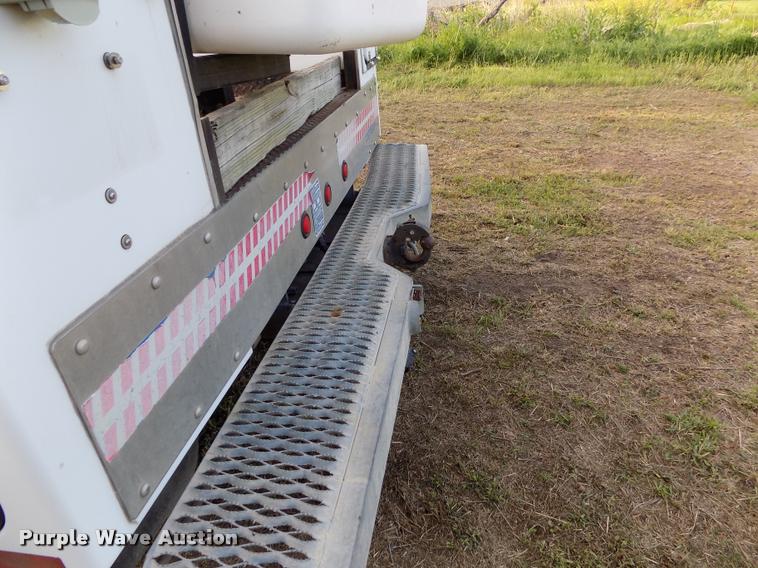 image for item DC7237 1999 Ford F350 bucket truck