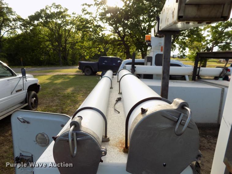 image for item DC7237 1999 Ford F350 bucket truck