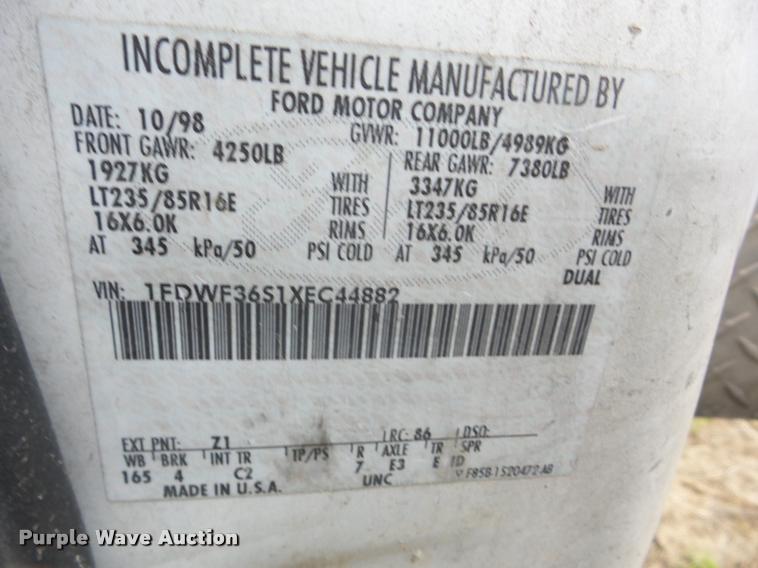 image for item DC7237 1999 Ford F350 bucket truck