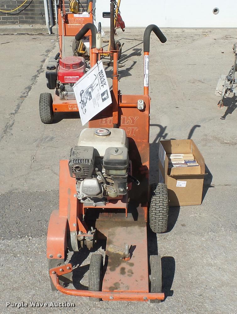 image for item DD9252 Billy Goat Crevice cleaner