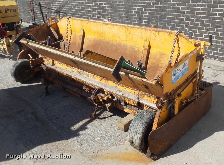 image for item DD9255 LeeBoy paver