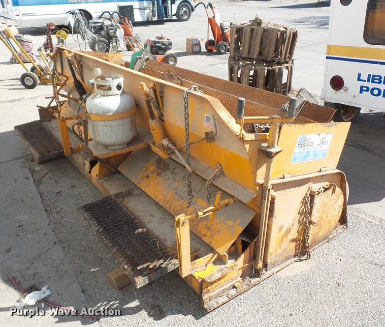 image for item DD9255 LeeBoy paver