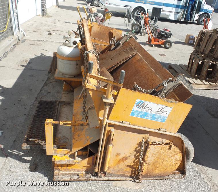 image for item DD9255 LeeBoy paver