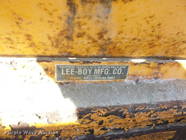 image for item DD9255 LeeBoy paver