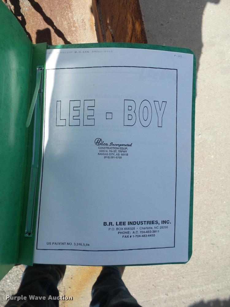 image for item DD9255 LeeBoy paver