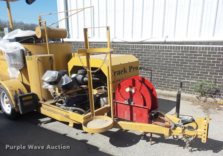 image for item DD9258 2012 Crack Pro CP-200 pot hole patcher