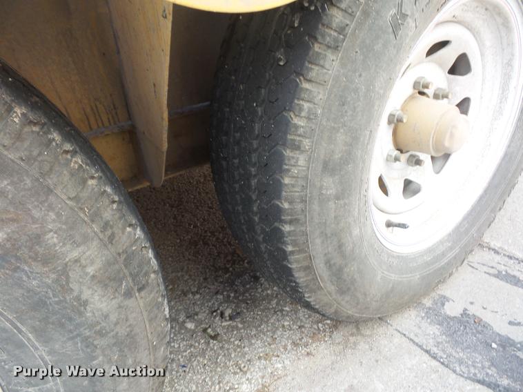 image for item DD9258 2012 Crack Pro CP-200 pot hole patcher